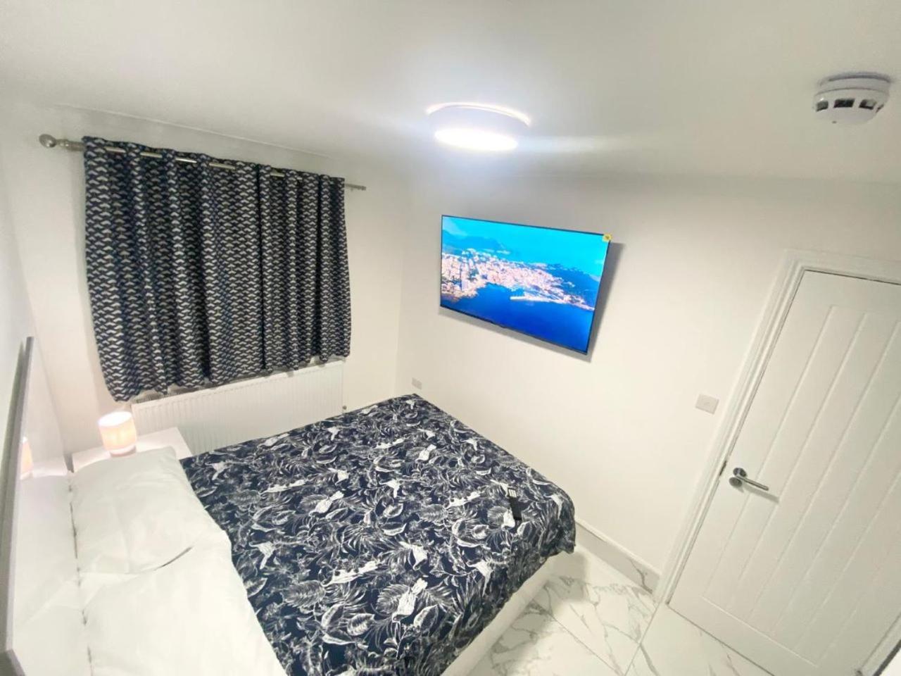 The Royal Boutique Kensington By , Sleep 11 Londra